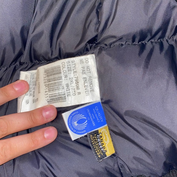 Authentic Canada Goose Bomber Jacket - Picture 7 of 8